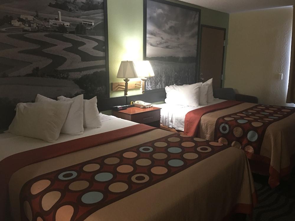 Hotel Super 8 By Wyndham Newton Extérieur photo